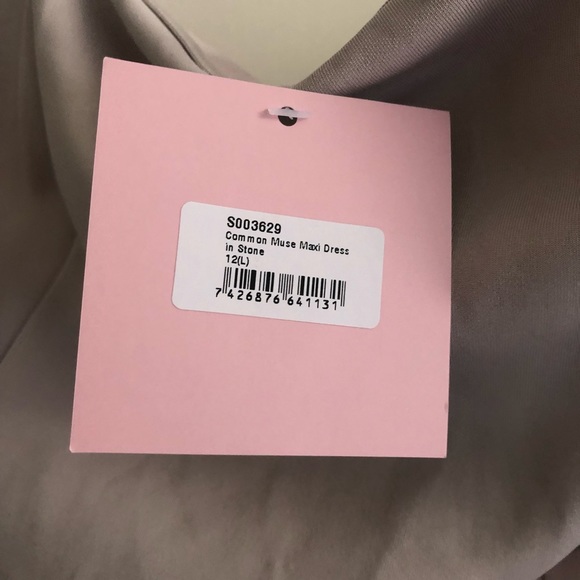 Showpo. Common Muse Maxi Dress in Stone Size 8 - Picture 5 of 7